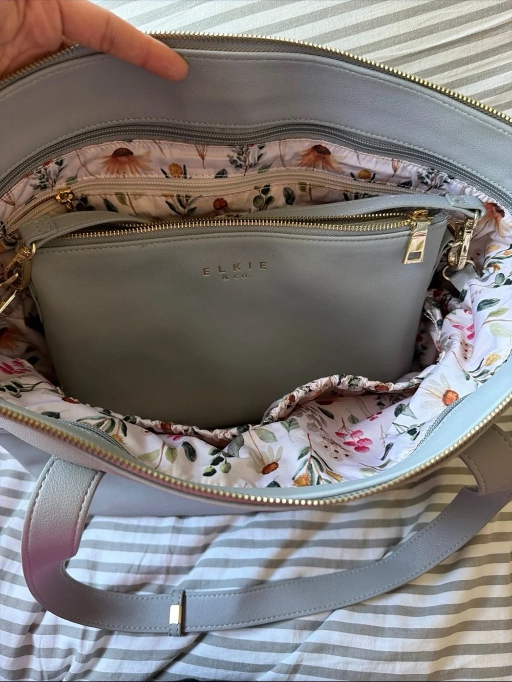 Women's Light Gray Tote Bag